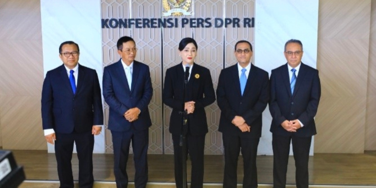 DPR RI Tetapkan 5 Calon Anggota Dewan Komisioner Otoritas Jasa Keuangan Desain_tanpa_judul_20260313_114329_0000.png